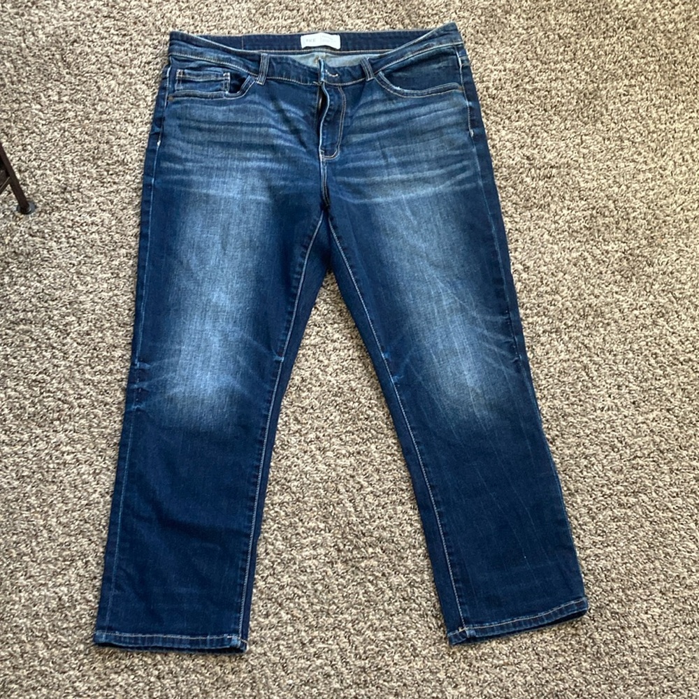 BKE Payton Universal Fit mid-rise capris